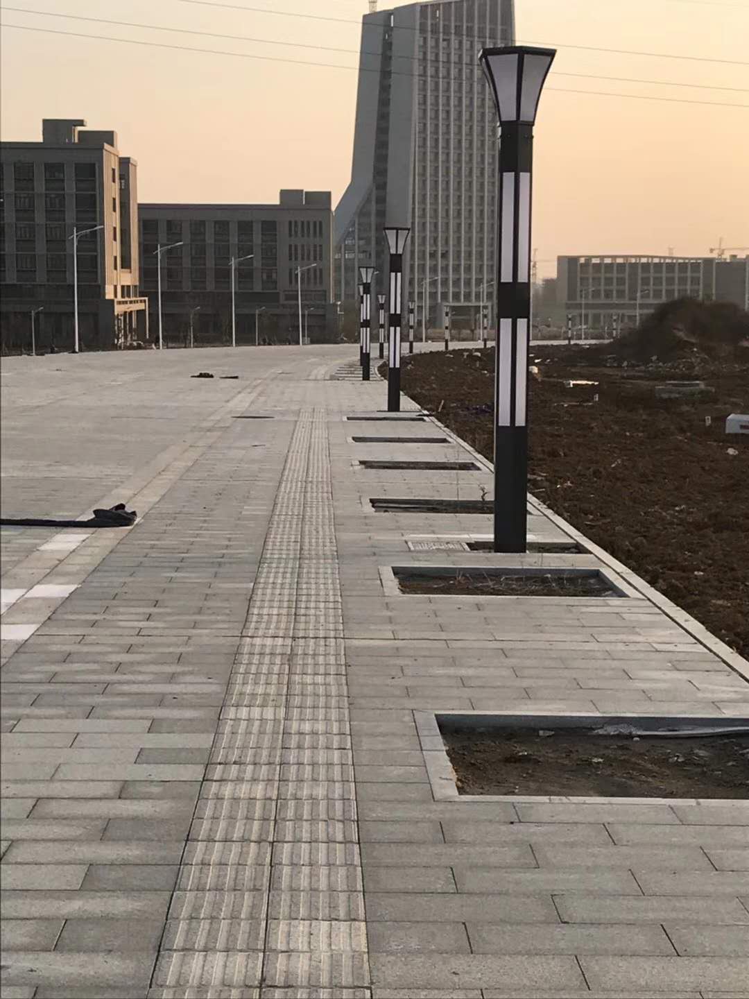 LED路燈、庭院燈、景觀燈_ led路燈價(jià)格